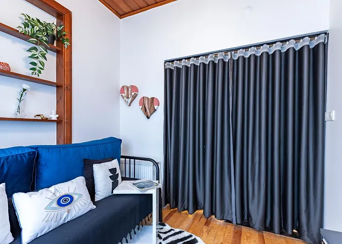 Entire Private Building Walk To Galata 6 Guests * Istanbul