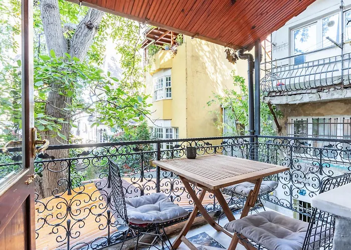 Entire Private Building Walk To Galata 6 Guests Holiday home Istanbul