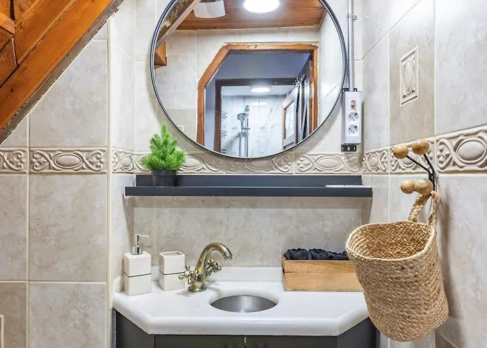 Entire Private Building Walk To Galata 6 Guests Holiday home Istanbul