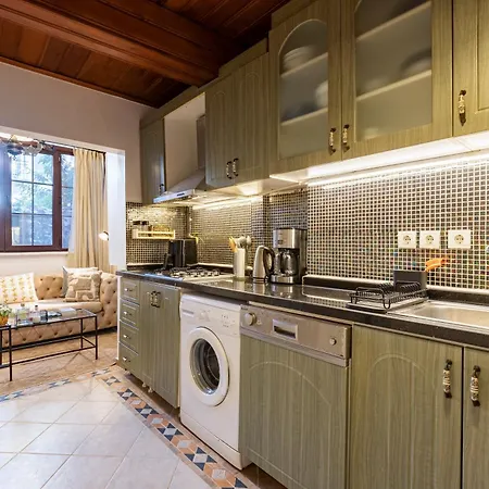 Entire Private Building Walk To Galata 6 Guests * Stambuł